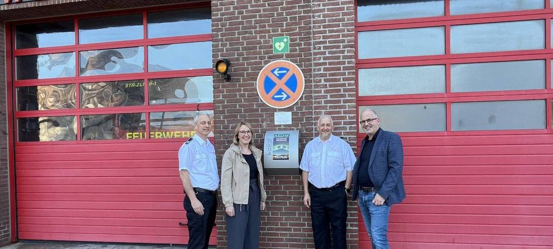 Straelen: Neue Defibrillatoren an Feuerwehrhäusern