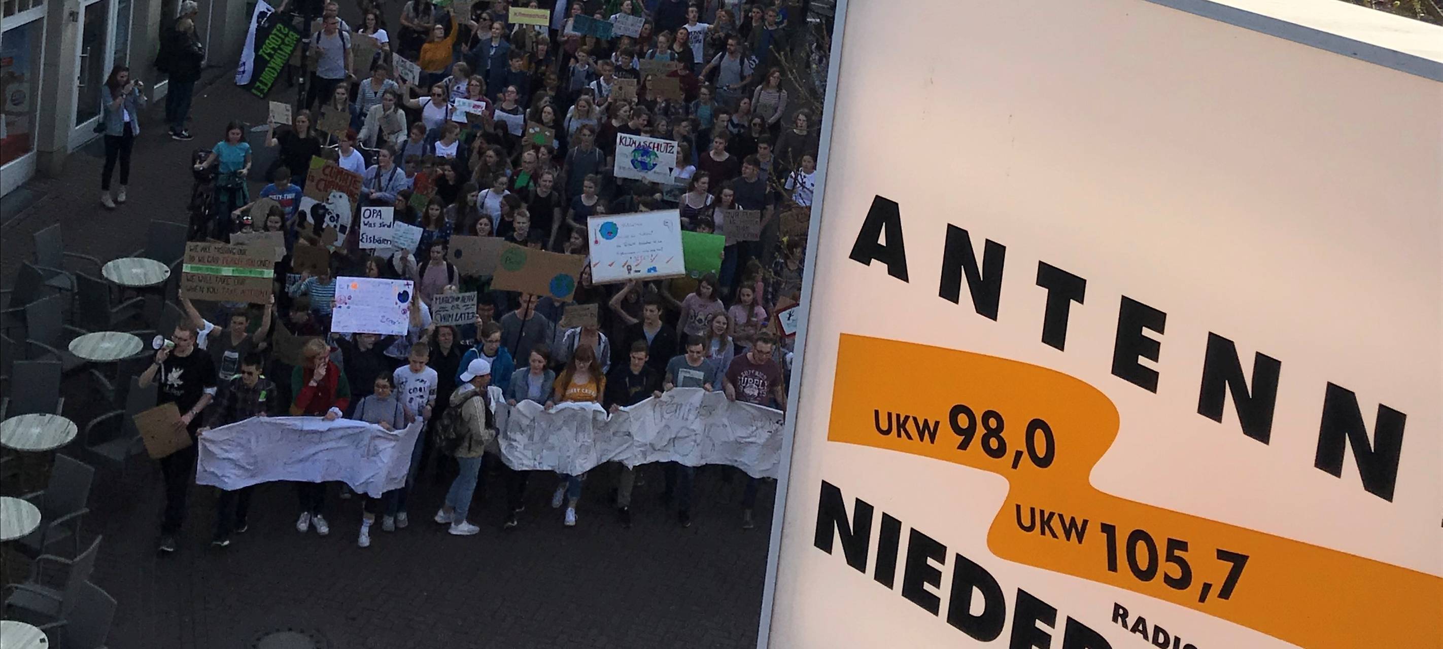 Kleve: Fridays for Future plant Menschenkette