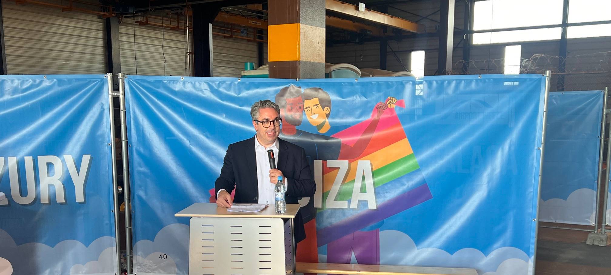 Spatenstich für neues Terminal am Airport Weeze