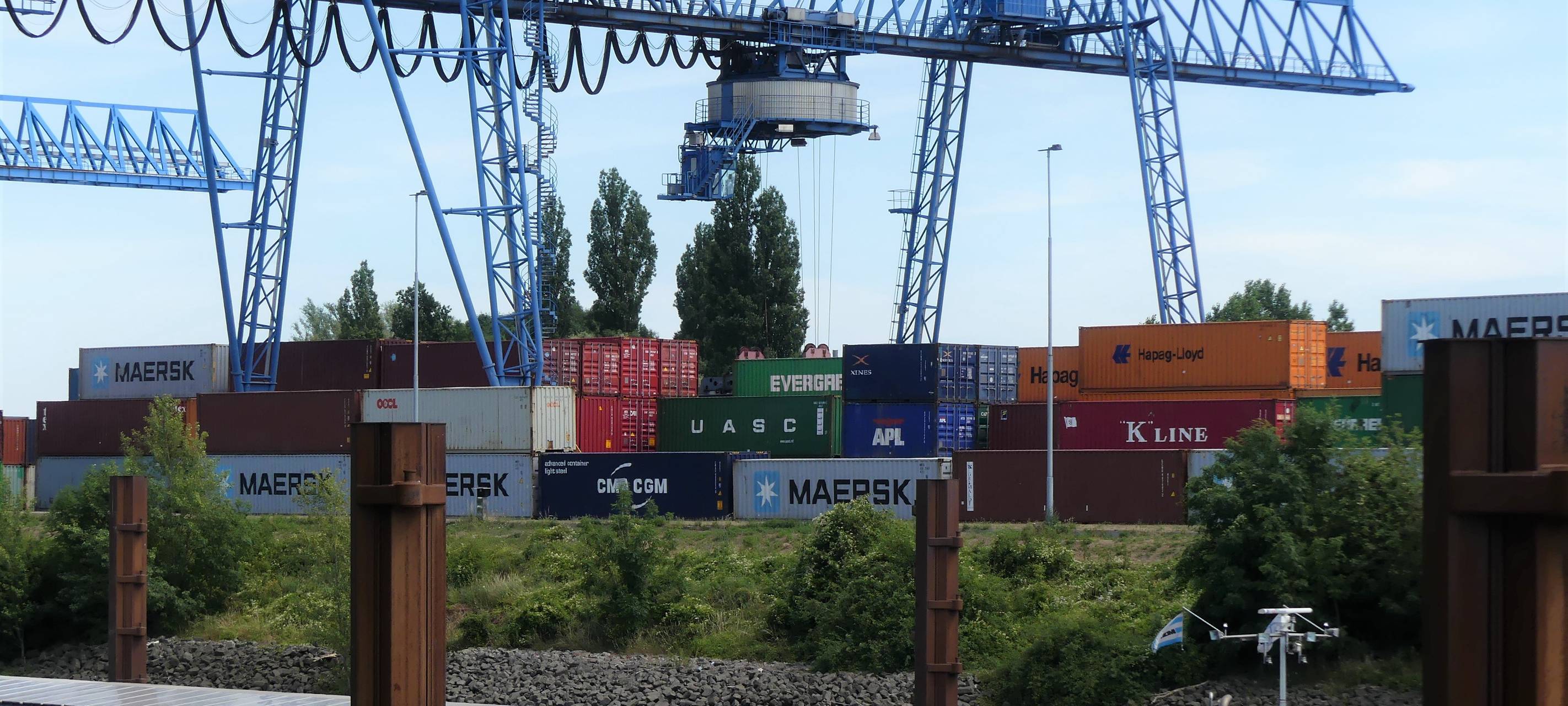 Emmerich: Erster Zug aus China mit 44 "40-Fuß-Container"